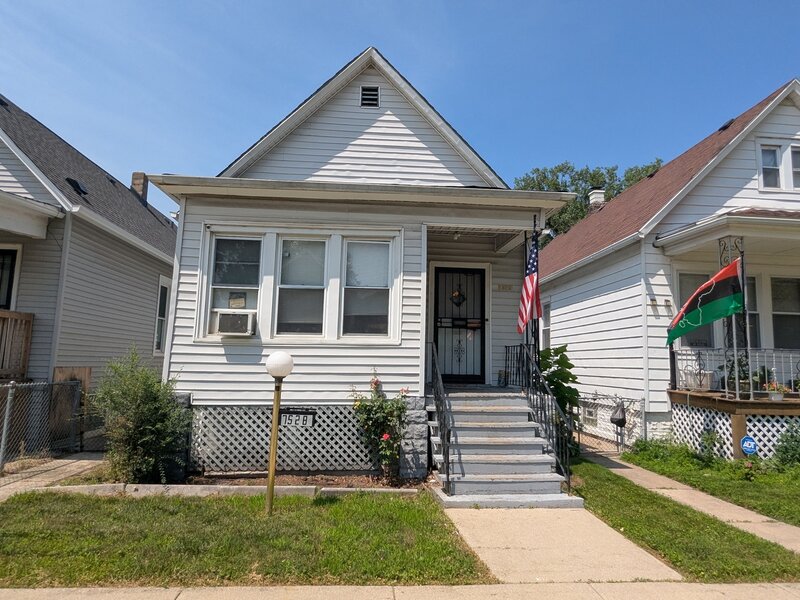 7528 S Dorchester Avenue Chicago IL 60619
