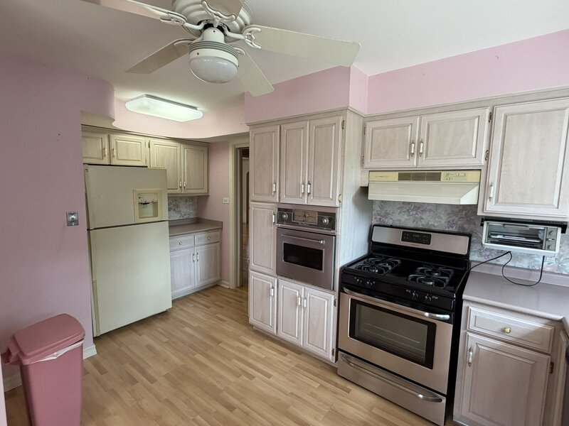 9615 Parkside Avenue Oak Lawn IL 60453