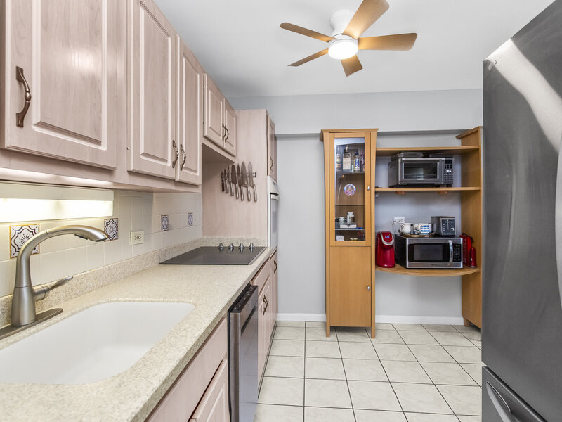 4250 N Marine Drive Chicago IL 60613