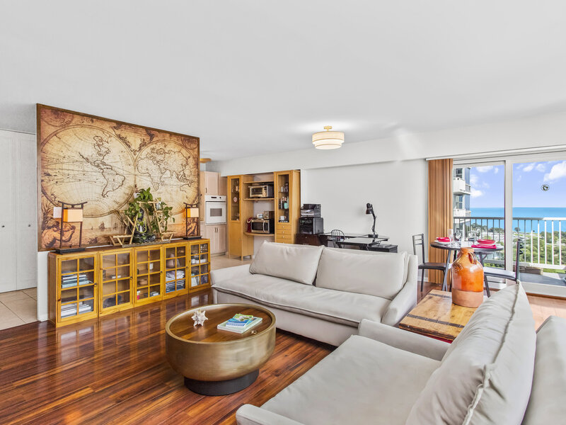 4250 N Marine Drive Chicago IL 60613