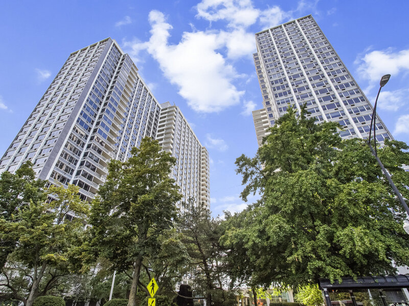 4250 N Marine Drive Chicago IL 60613