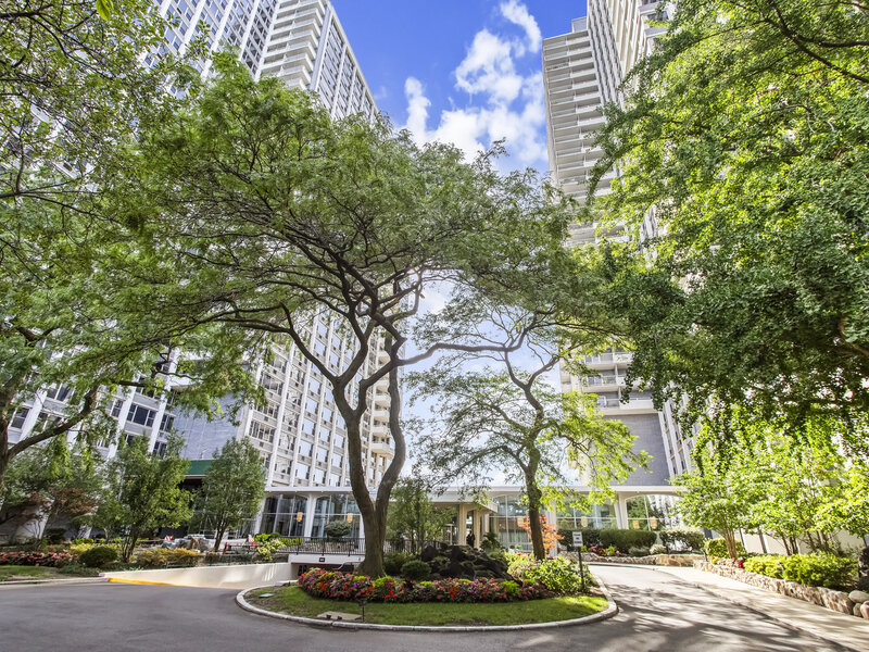 4250 N Marine Drive Chicago IL 60613