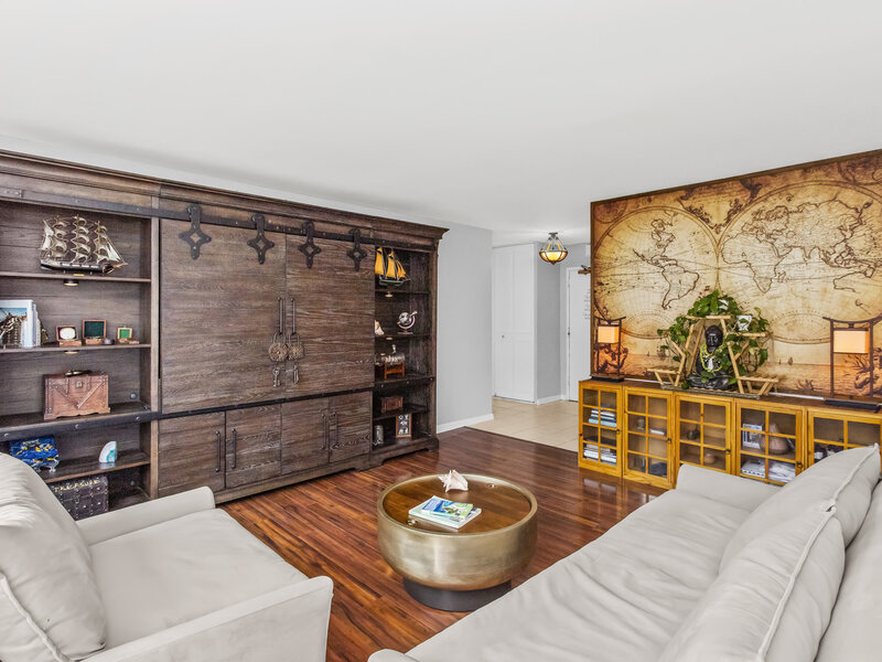 4250 N Marine Drive Chicago IL 60613