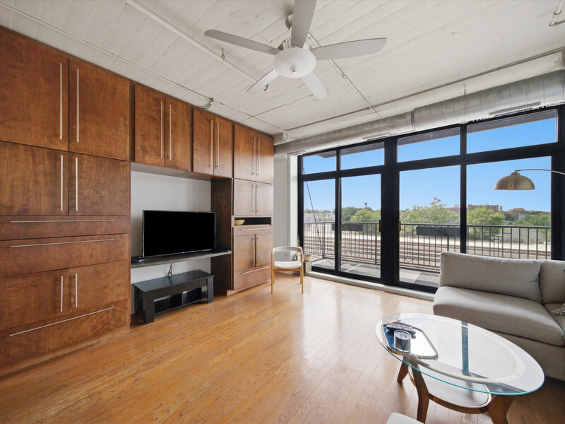 1525 S Sangamon Street Chicago IL 60608