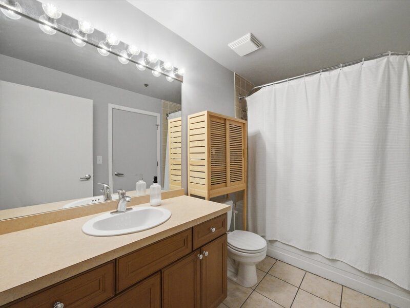 1525 S Sangamon Street Chicago IL 60608