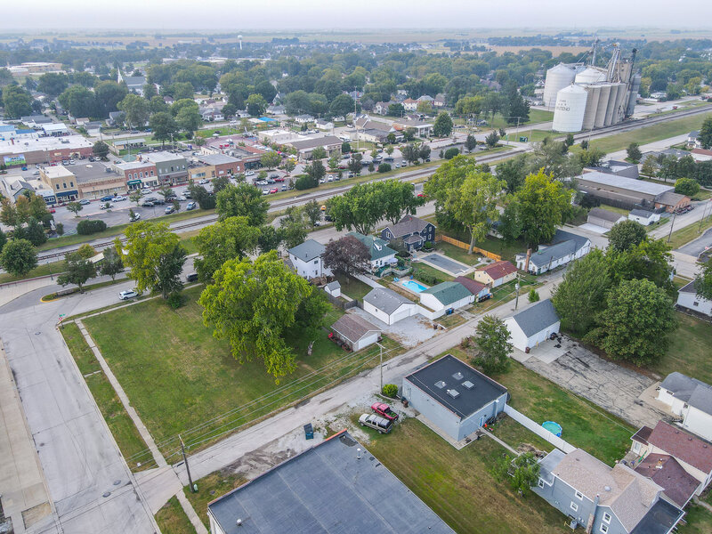 136 N Oak Street Manteno IL 60950