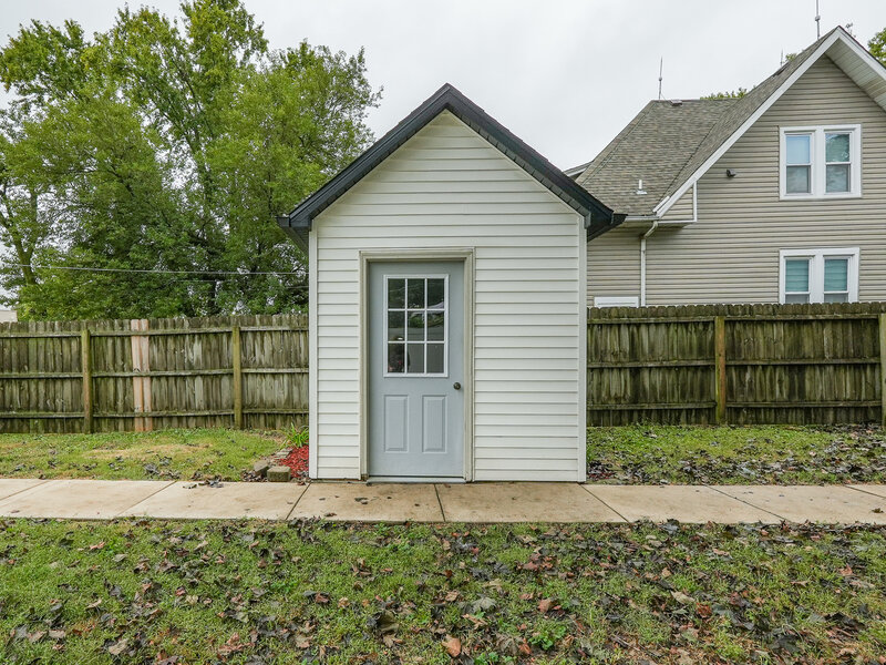 136 N Oak Street Manteno IL 60950
