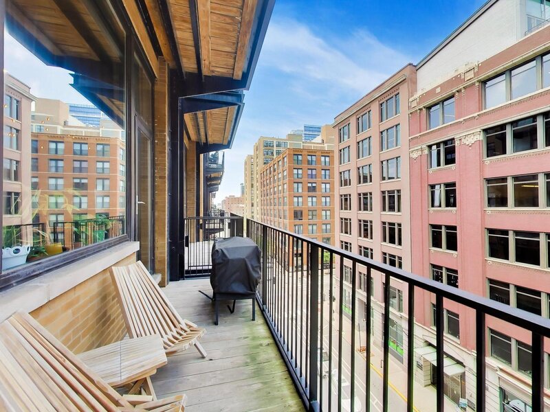 625 W Jackson Boulevard Chicago IL 60661