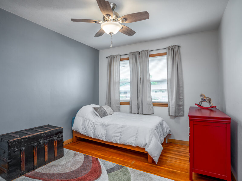 1923 Glenn Street Bettendorf IA 52722