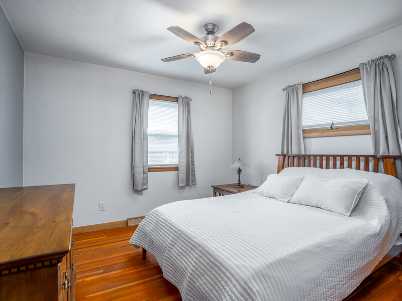 1923 Glenn Street Bettendorf IA 52722