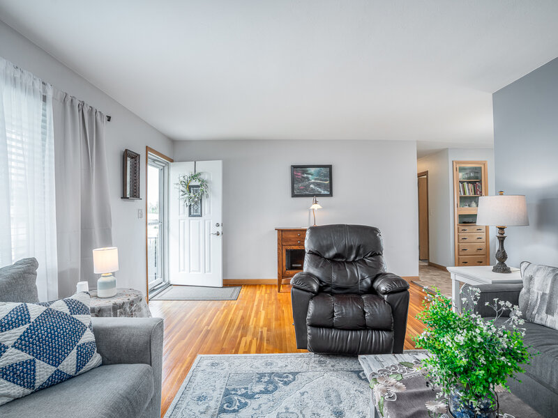 1923 Glenn Street Bettendorf IA 52722