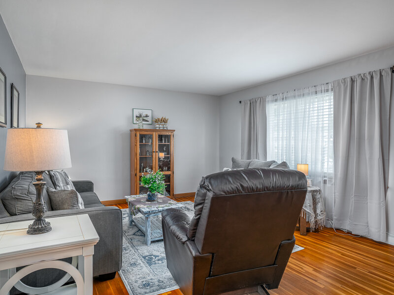1923 Glenn Street Bettendorf IA 52722