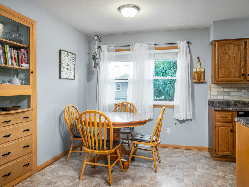 1923 Glenn Street Bettendorf IA 52722