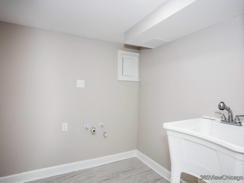 14921 Oakdale Avenue Harvey IL 60426