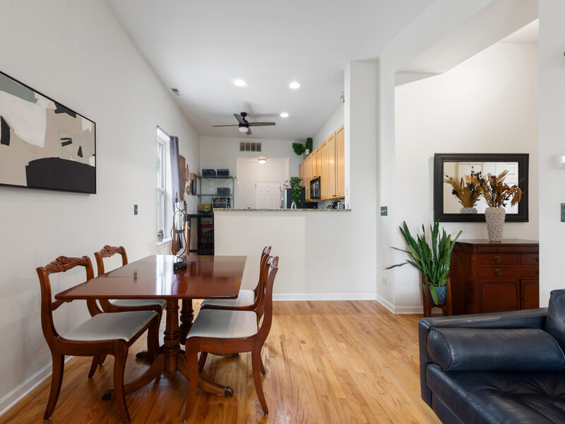 2607 N Hamlin Avenue Chicago IL 60647