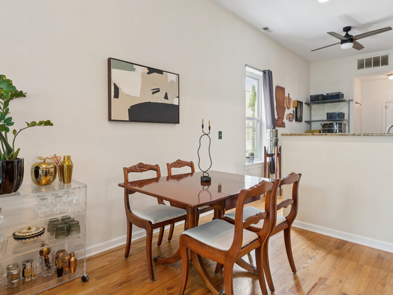2607 N Hamlin Avenue Chicago IL 60647