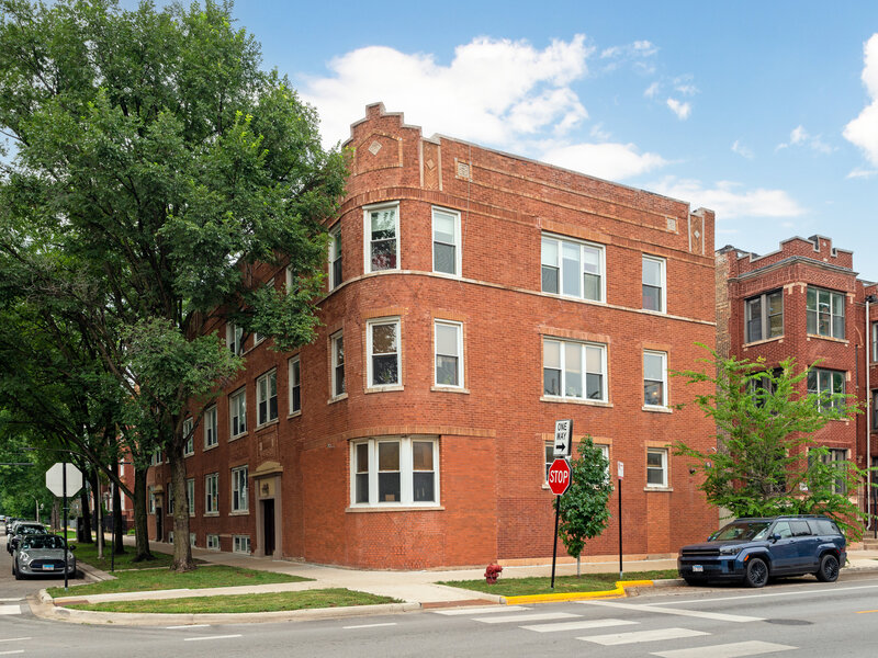 2607 N Hamlin Avenue Chicago IL 60647