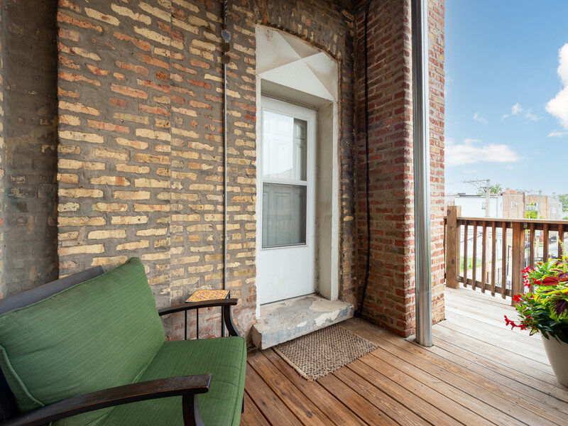 2607 N Hamlin Avenue Chicago IL 60647