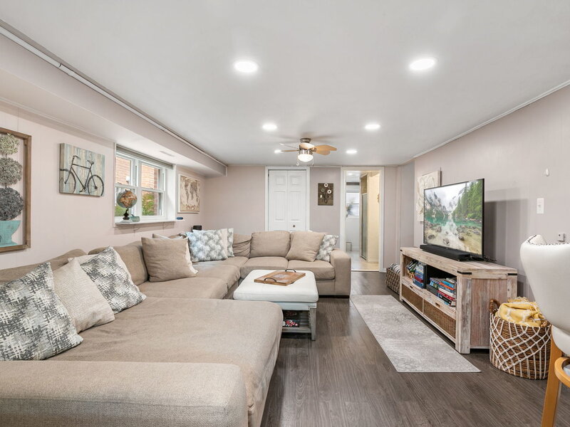 8143 N Clifton Avenue Niles IL 60714