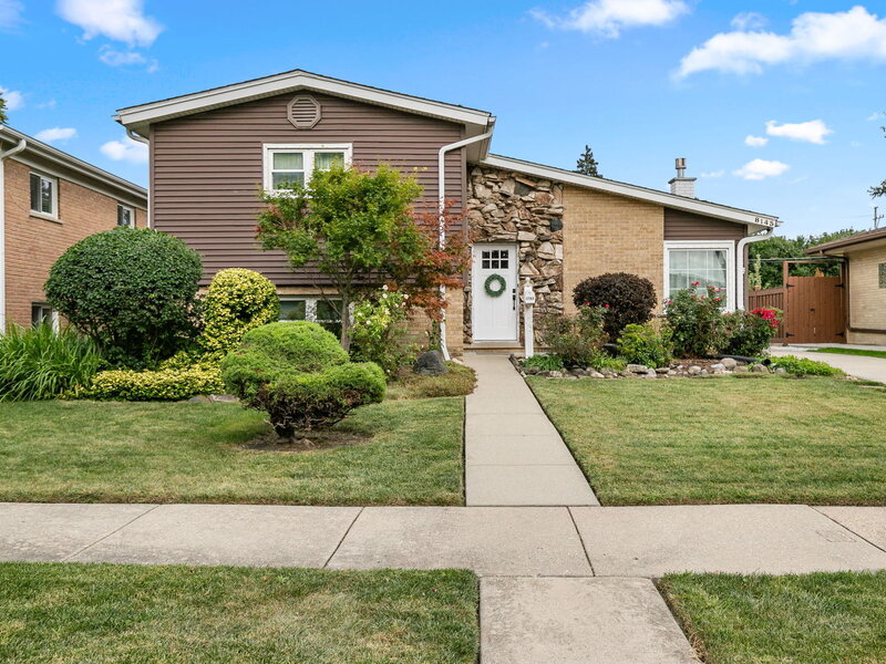 8143 N Clifton Avenue Niles IL 60714