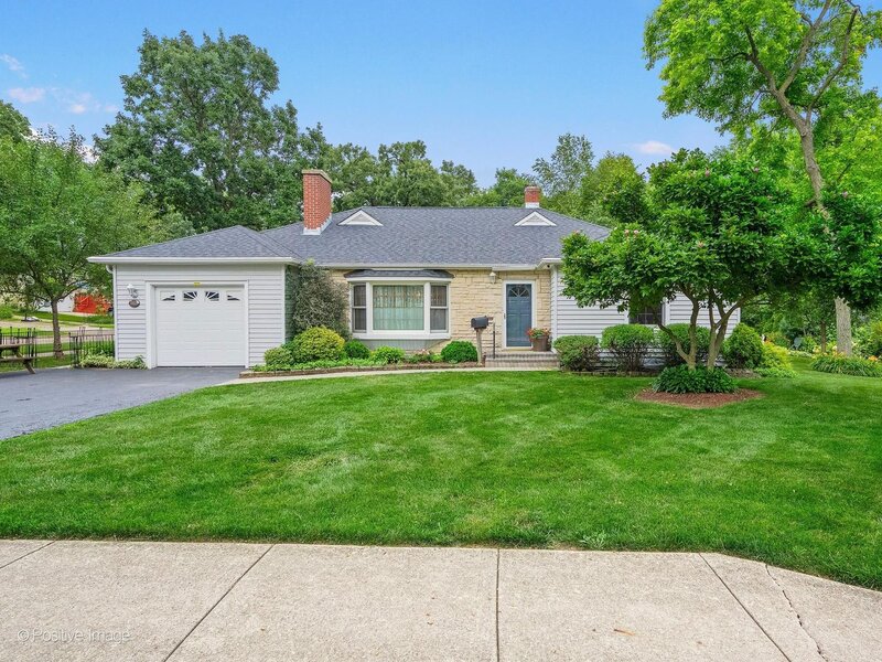 449 Arbor Avenue West Chicago IL 60185