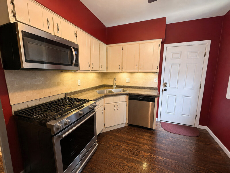 925 W Addison Street Chicago IL 60613