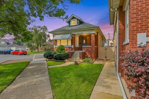 Photo of 5306 N Lynch Avenue Chicago IL 60630