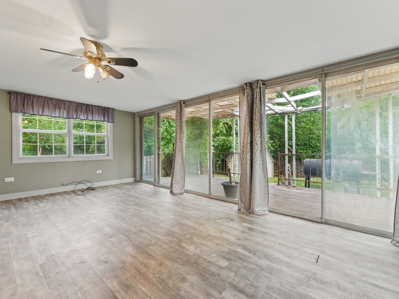 1132 Evergreen Drive Carol Stream IL 60188
