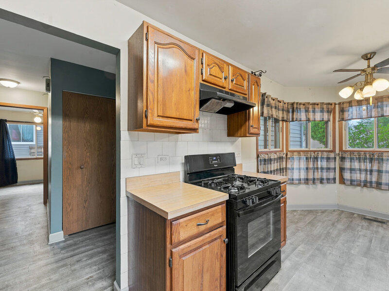 1132 Evergreen Drive Carol Stream IL 60188