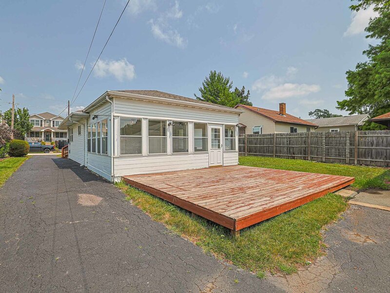 302 Freehauf Street Lemont IL 60439