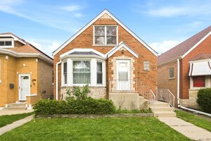 Photo of 5221 N Marmora Avenue Chicago IL 60630
