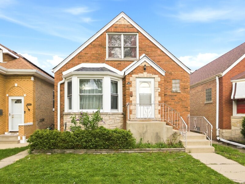 5221 N Marmora Avenue Chicago IL 60630