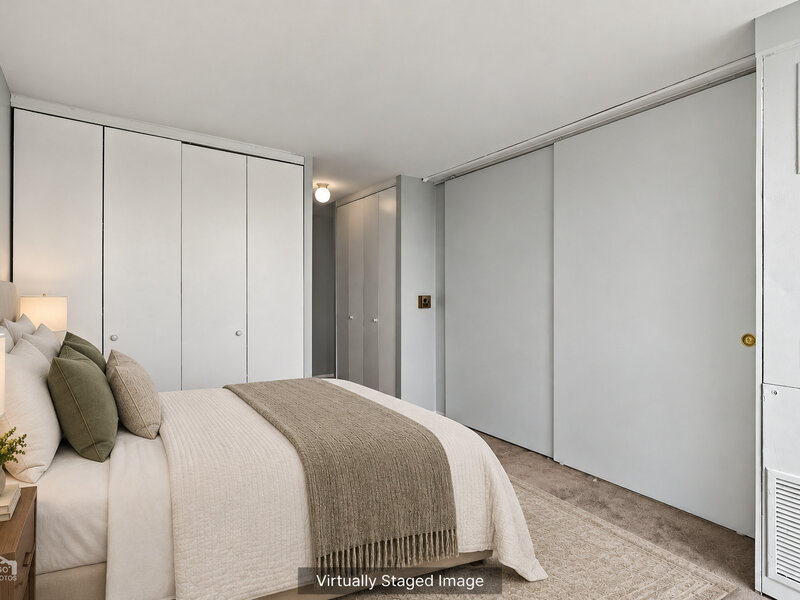 1660 N La Salle Drive Chicago IL 60614
