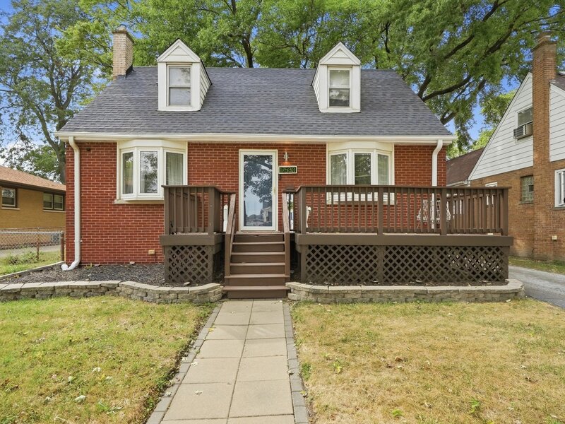 17530 Henry Street Lansing IL 60438