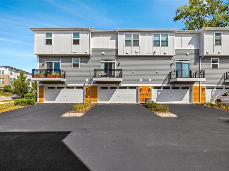 3 Everton Drive Warrenville IL 60555
