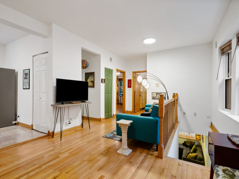 4910 N Spaulding Avenue Chicago IL 60625