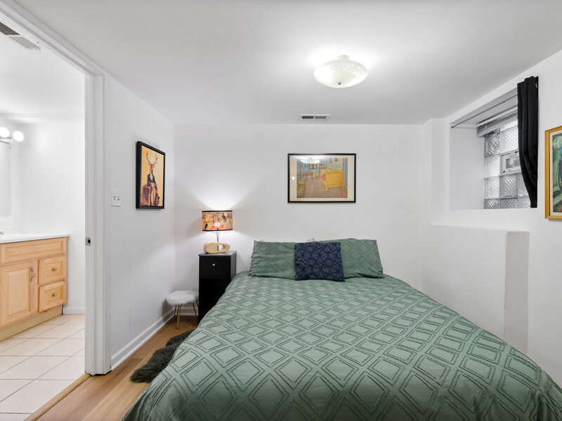 4910 N Spaulding Avenue Chicago IL 60625