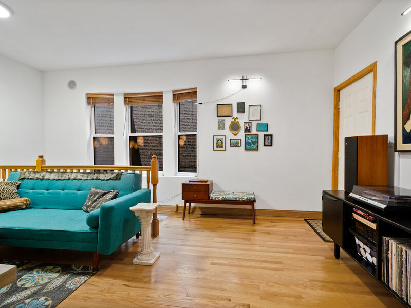 4910 N Spaulding Avenue Chicago IL 60625