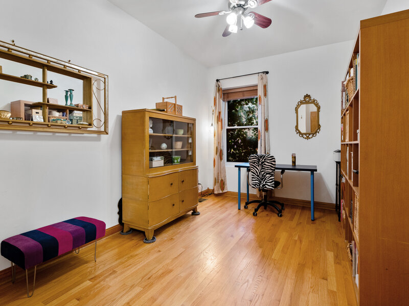 4910 N Spaulding Avenue Chicago IL 60625