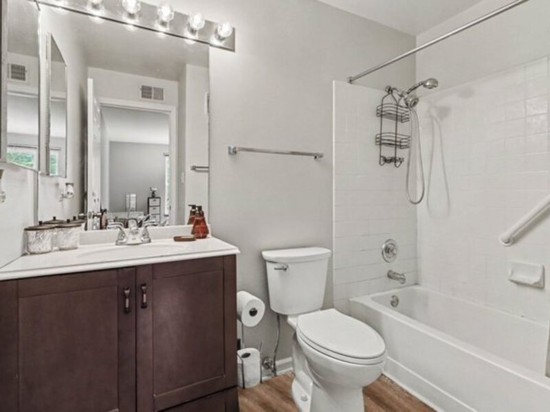 3255 Kirchoff Road Rolling Meadows IL 60008