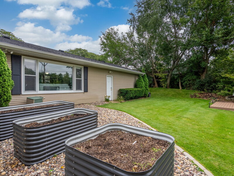 2236 Olympia Drive Bettendorf IA 52722