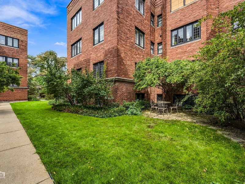 5650 S Dorchester Avenue Chicago IL 60637