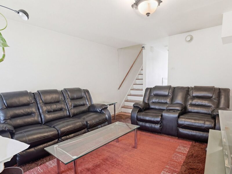 7500 S Kenwood Avenue Chicago IL 60619