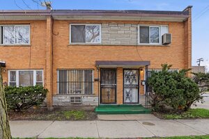 Photo of 7500 S Kenwood Avenue Chicago IL 60619