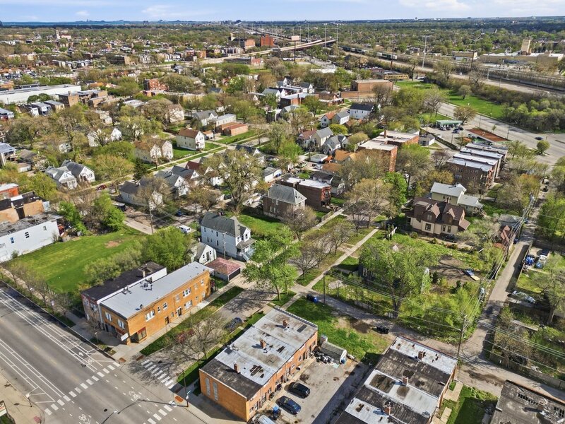 7500 S Kenwood Avenue Chicago IL 60619