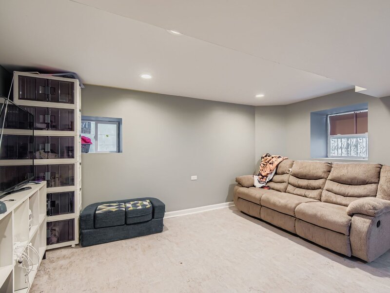 5830 W Rice Street Chicago IL 60651