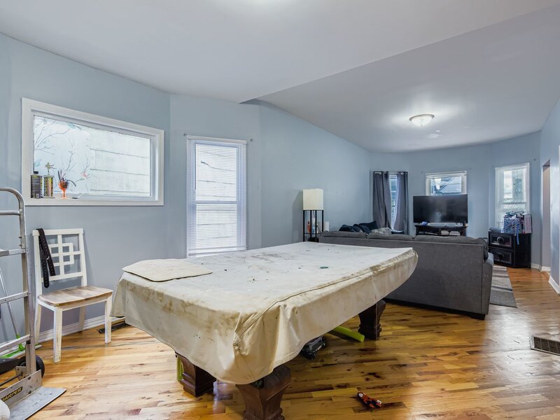 5830 W Rice Street Chicago IL 60651