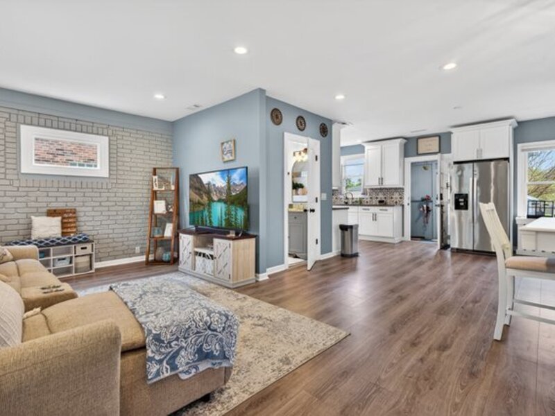 29 N Ahrens Avenue Lombard IL 60148