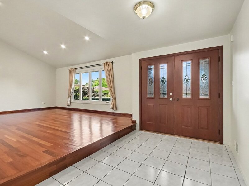 8533 W Sun Valley Drive Palos Hills IL 60465