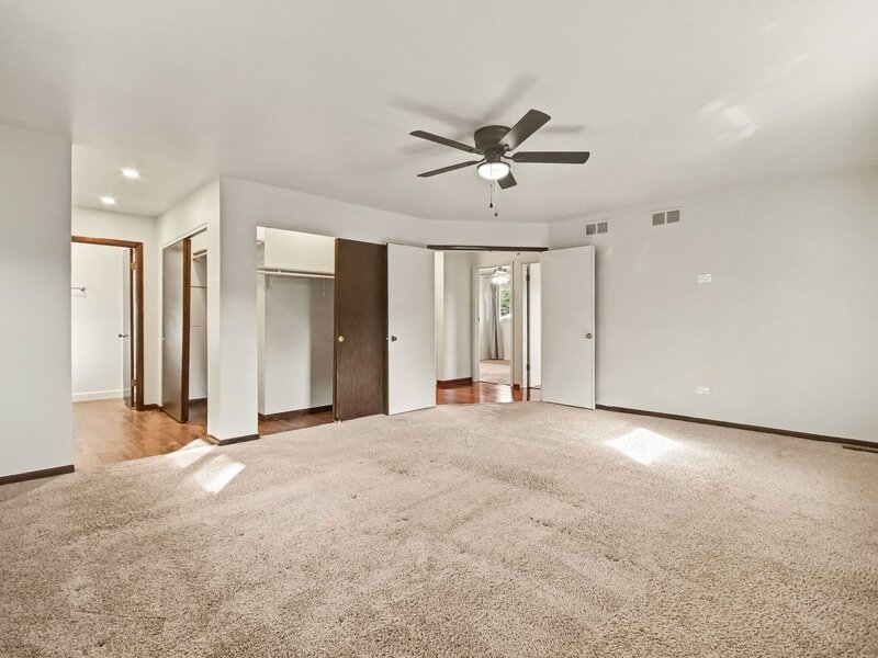 8533 W Sun Valley Drive Palos Hills IL 60465